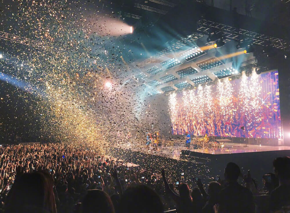 大型場(chǎng)館音響系統(tǒng)